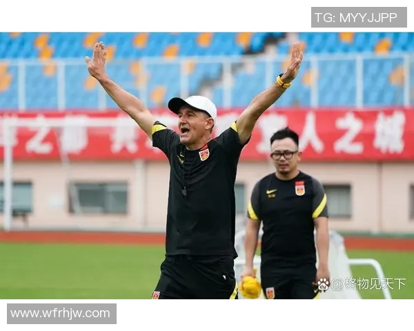 北京足球队在洲际杯中的比赛经验与表现分析与点评